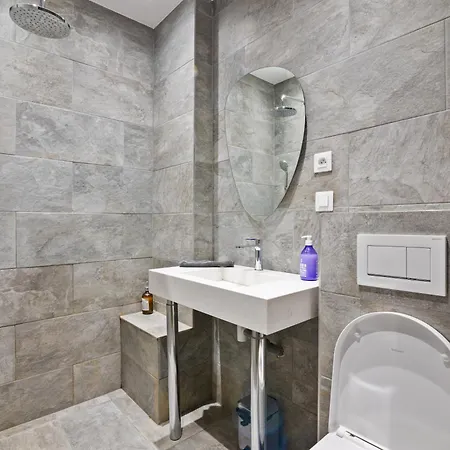 Lägenhet Luxurious Quartier Champs Elysees Free Netflix Paris