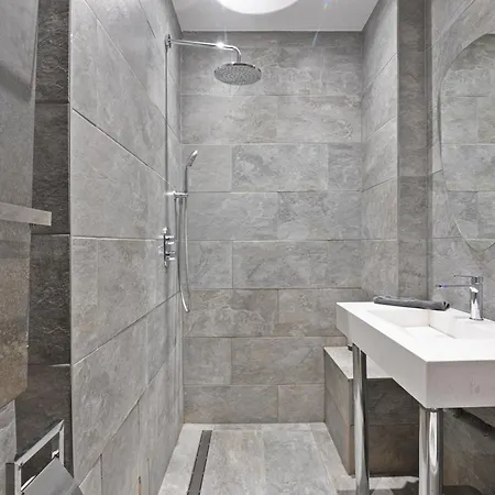 Lägenhet Luxurious Quartier Champs Elysees Free Netflix *