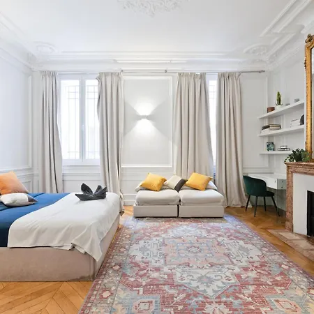 Luxurious Quartier Champs Elysees Free Netflix Appartement Parijs